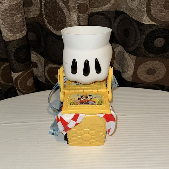 Disney Other Disneyparks Exclusive 223 Toontown Picnic Basket Snack